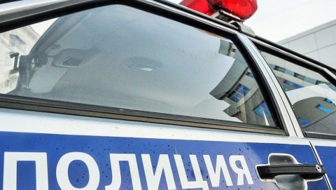 Золотые украшения и более 160 тысяч рублей похищено у жительницы Алнашского района под предлогом снятия порчи Золотые украшения и более 160 тысяч рублей похищено у жительницы Алнашского района под предлогом снятия порчи